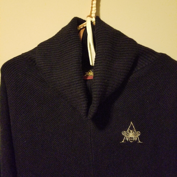 Apiologist | Long fit batwing cowl neck sweater - Picture 6 of 6